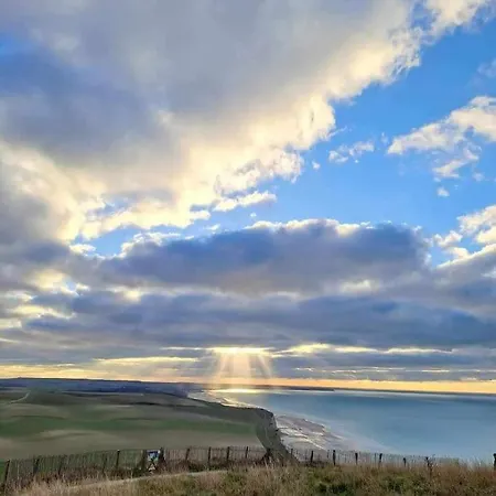 Apartment Front De Mer-le Cocon Du Dragon-classe 3 Etoiles Calais